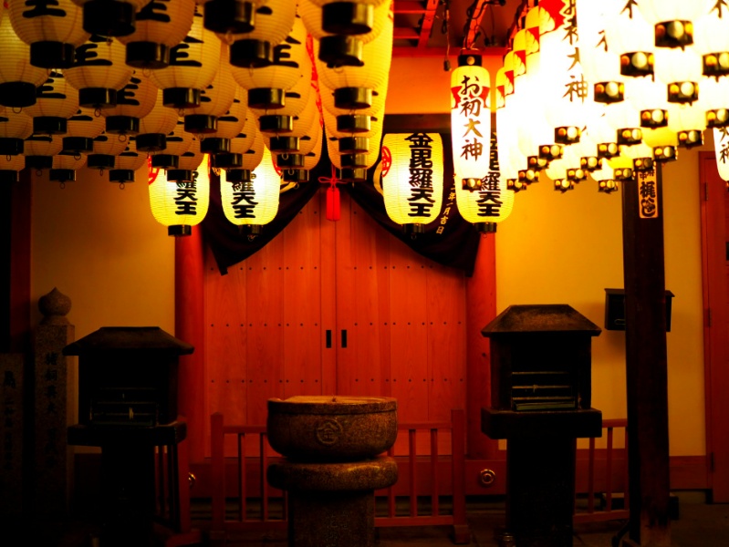 日本の法善寺の提灯
Japanese lanterns at Hozenji Temple
